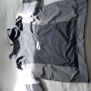Nike sweatshirt, kids large,